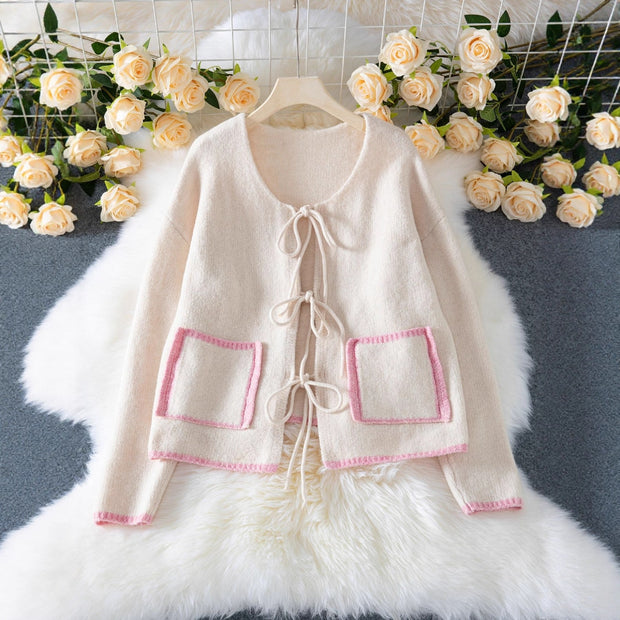 Women’s Contrast Color Knitted Cardigan – Loose Fit with Front Lace-Up & Pockets